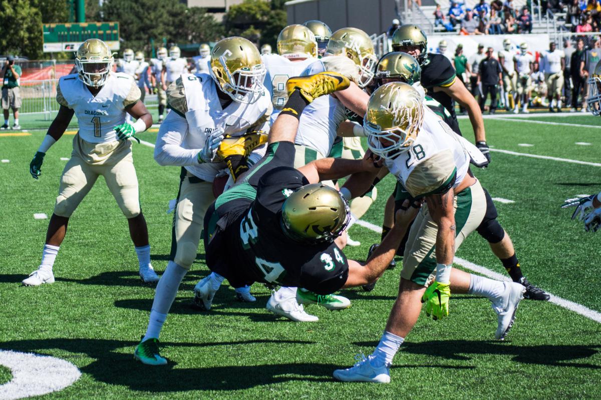 Wayne State Football Runs Its Way To A 35 21 Victory Over Tiffin