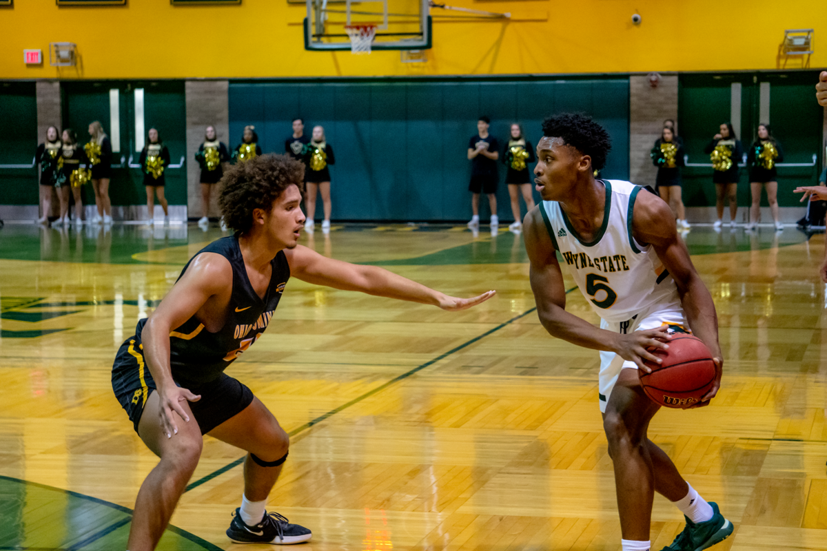 Men S Basketball Falls In Season Opener Gallery Thesouthend
