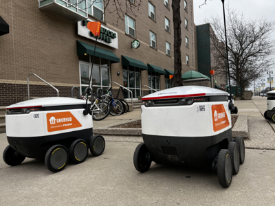 New robot delivery service receives mixed reviews
