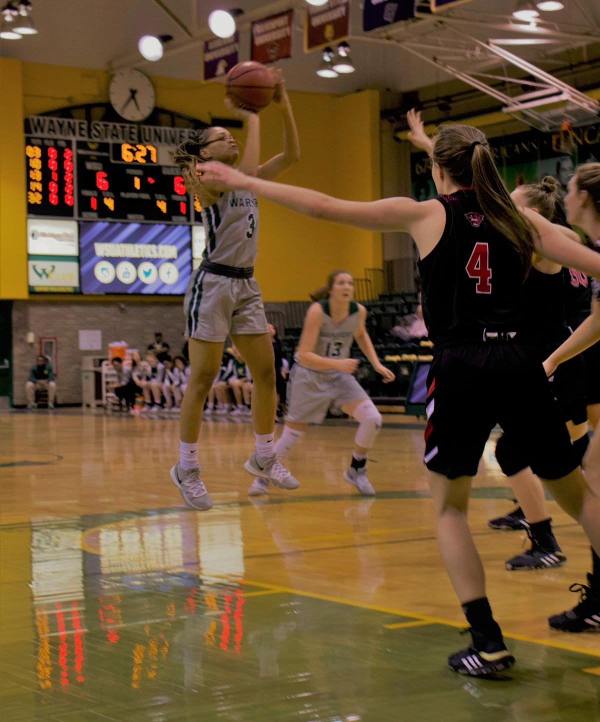 Women S Basketball Defeats Davenport University Mobile