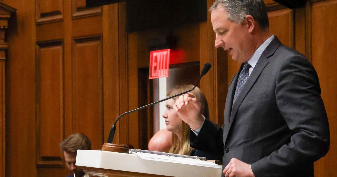 House sends environmental deregulation, Chicago Bears stadium bills back to Senate