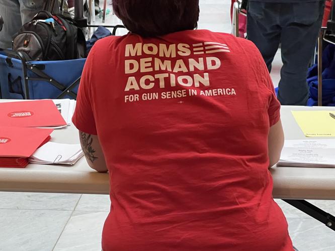 Moms and students demand action on gun violence at Statehouse gathering ...