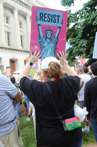 Nationwide No Kings protest draws thousands to the Indiana Statehouse ...