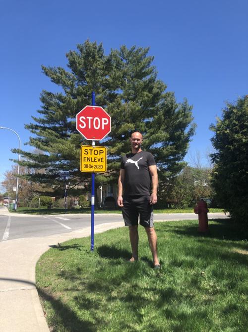 Pointe-Claire residents shocked by stop sign removal notice in their neighbourhood