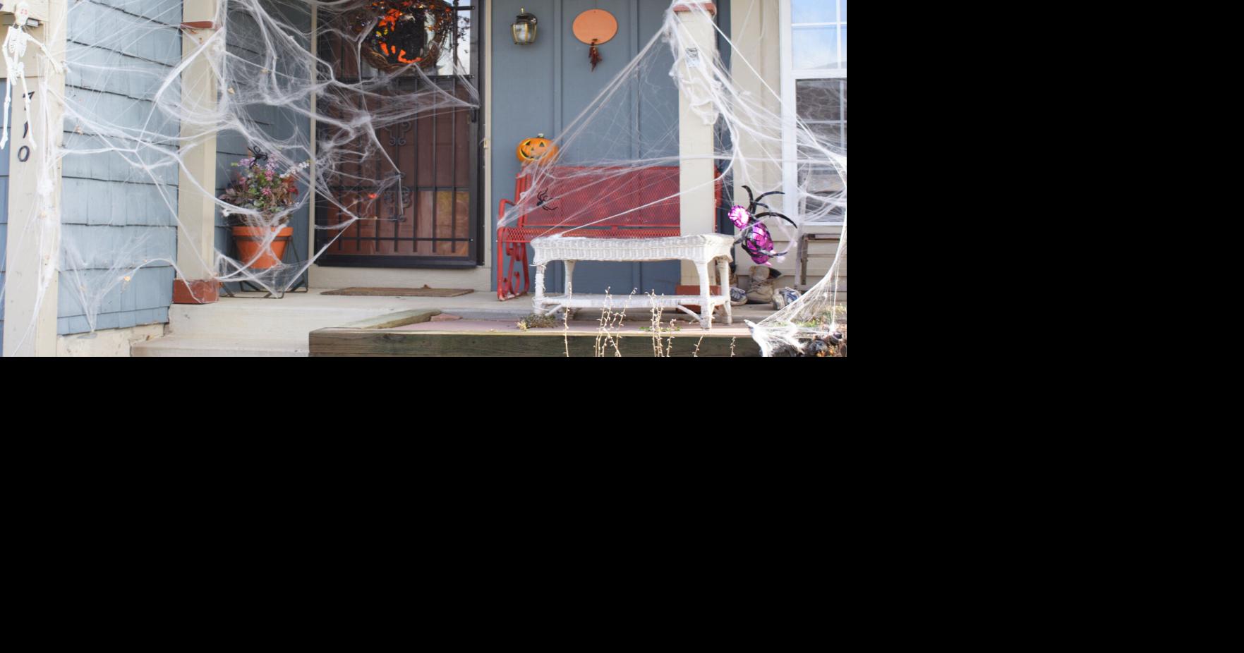 Supermom In Training: 7 Ways to make your house Halloween-ready in 10 minutes or less