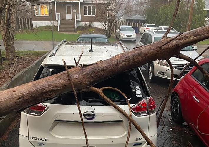 Strong thunderstorms cut power to thousands of Quebec homes | Suburban ...