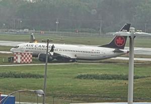 Air Canada jet off the runway LAX to YUL