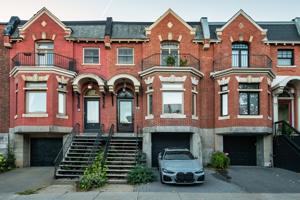 West Island Townhouses