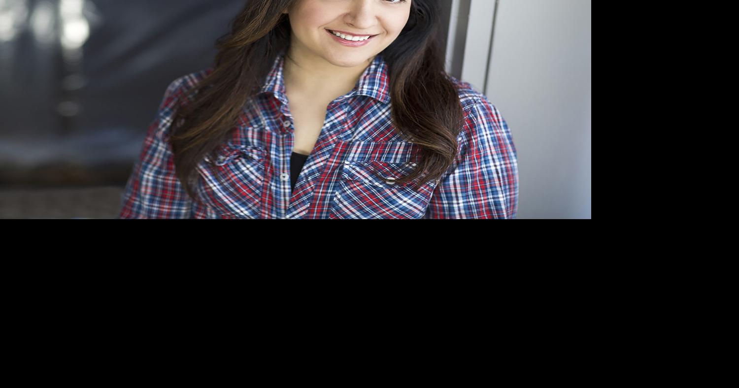 Dini Dimakos takes to the Laval Laughs’ stage for the first time ...