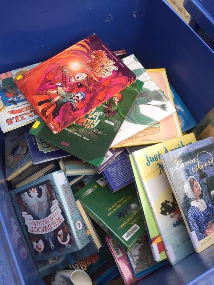 Local hero saves books dumped by Pointe-Claire libraries - Vimarsana News
