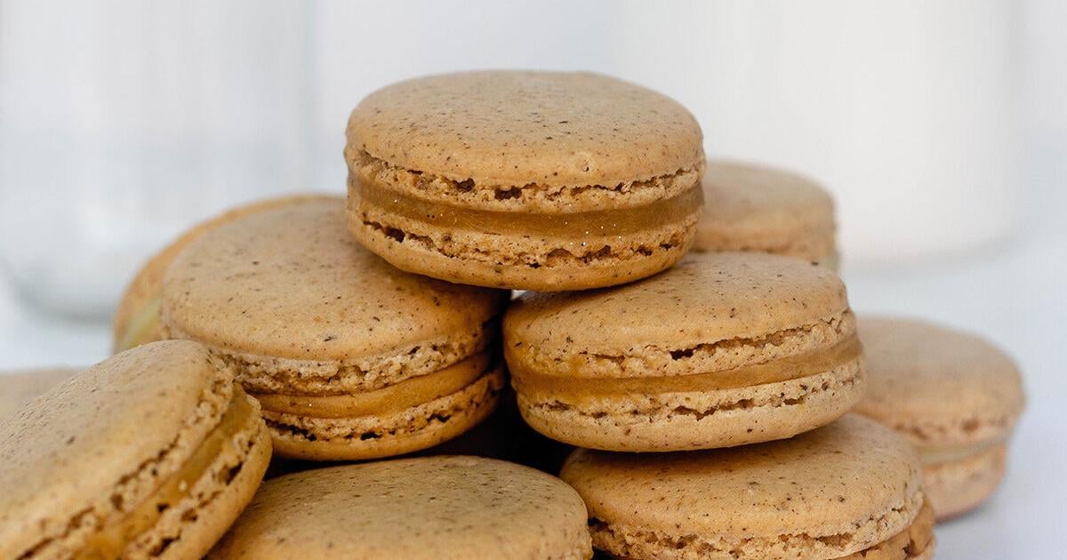 Recipe: Christmas Spice Macarons