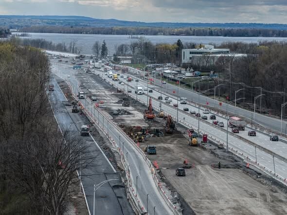DEVISE WORKS／HARE BRIDGE Pour decisions? Not here: bridge work ramps up near Senneville