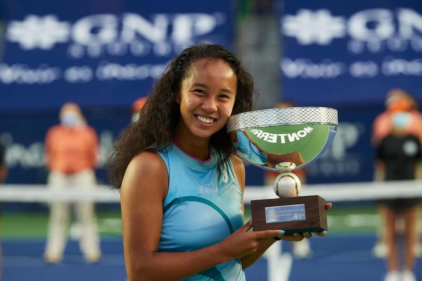 Klassificer Joke Hysterisk morsom Laval's Leylah Fernandez clinched her first-ever WTA singles title at the Abierto  GNP Seguros | Sports | thesuburban.com