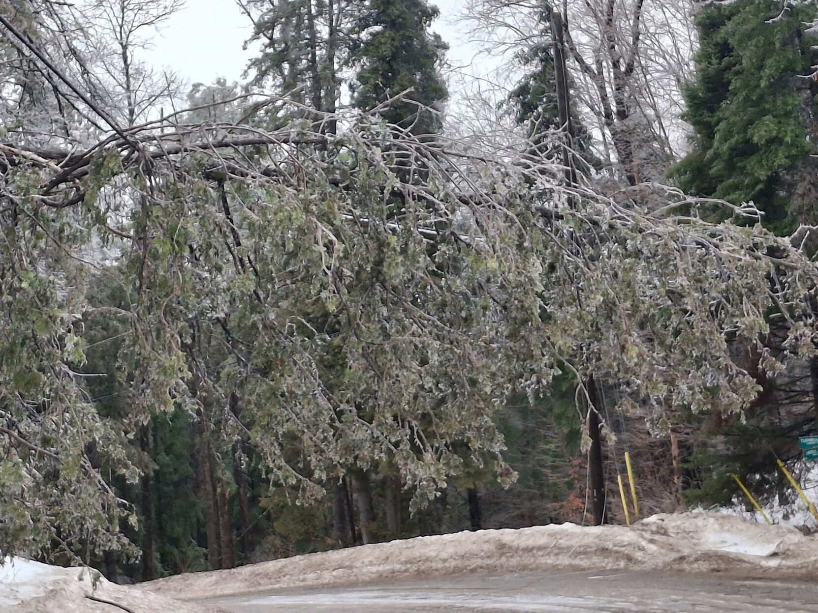 More snow on the way for Montreal - warmer air Monday | Suburban ...