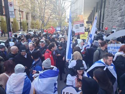 Hundreds turn out for pro-Israel rally at Concordia | City News