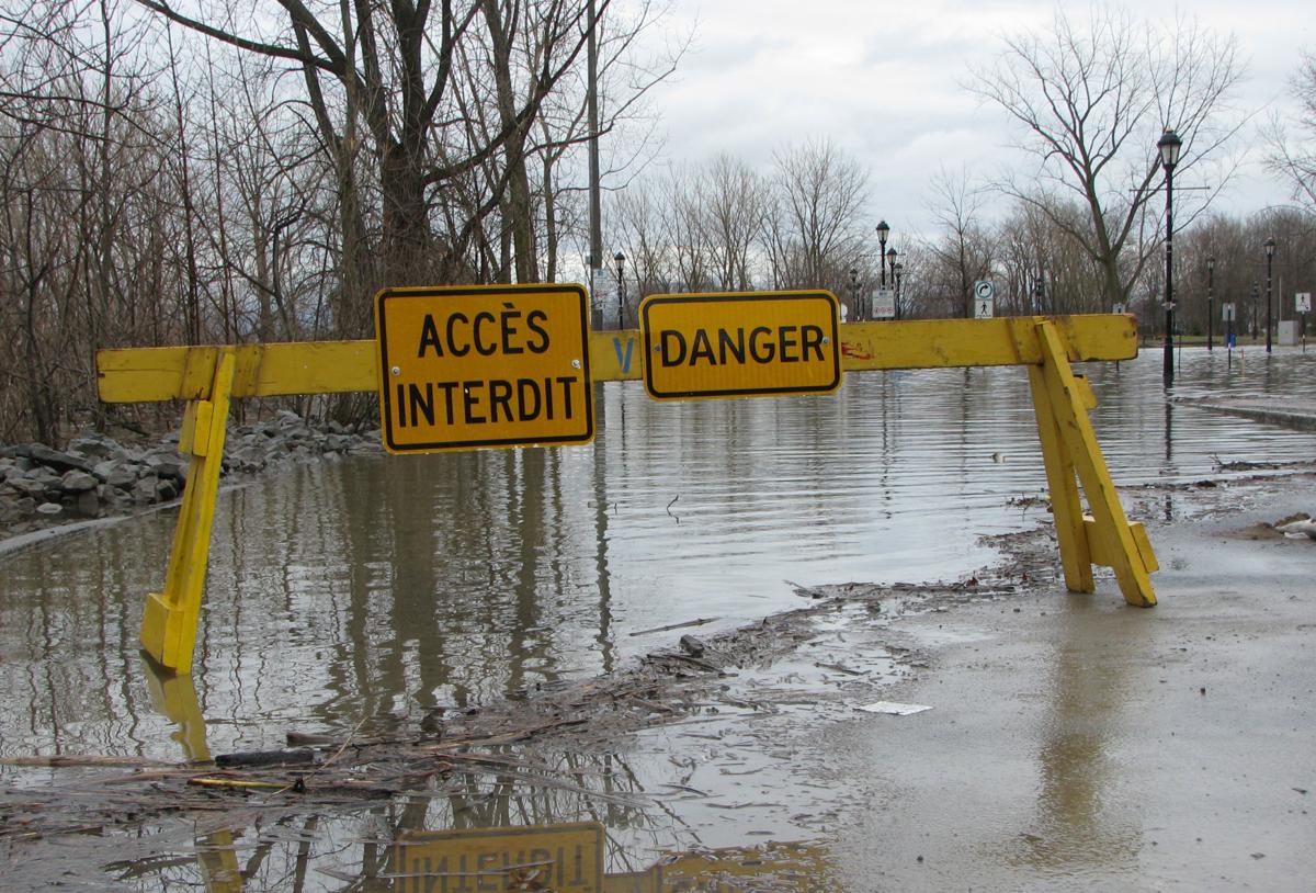 Thousands evacuate SainteMarthesurleLac after dike failure Suburban Weather