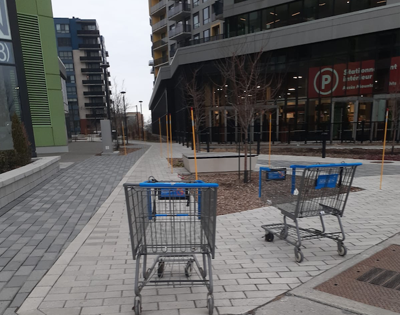 Walmart decarie 2025 jean talon