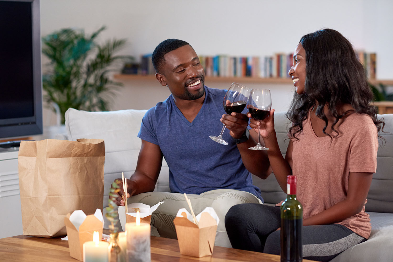 Mandi Robertson: The perfect wine pairings for your next take out - Vimarsana News