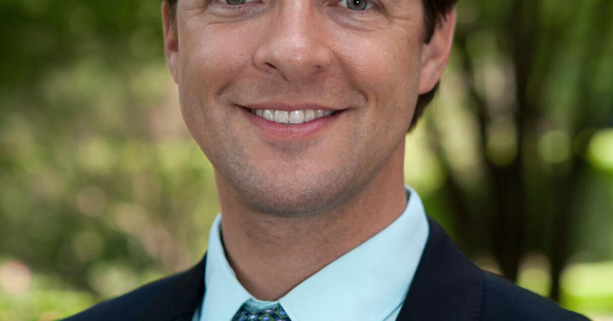 Local optometrist Dr. Joe Sugg honored by peers - Vimarsana News