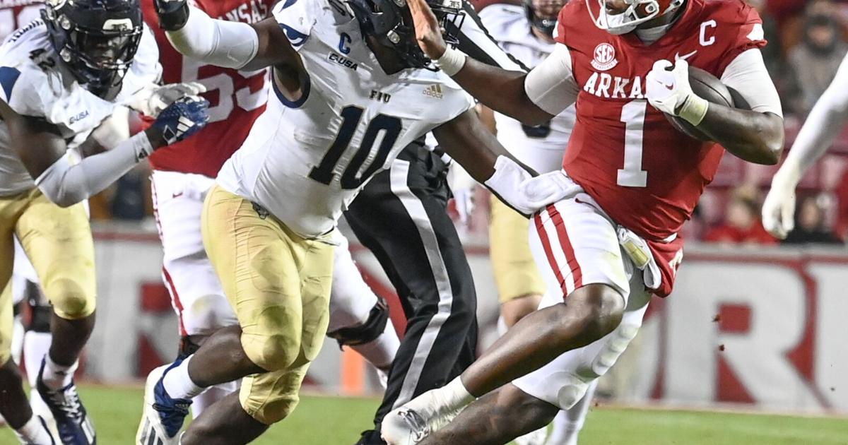 Hogs Win Hogs take easy win as KJ sets records | Sports | thesuntimes.com