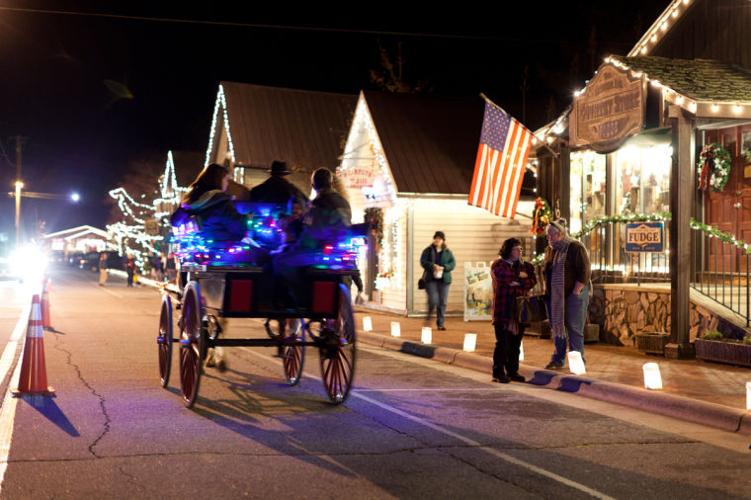 Dillsboro Luminaries Photo Galleries