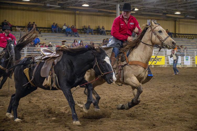 Rodeo stars compete in an ultimate showdown | Life & Arts ...
