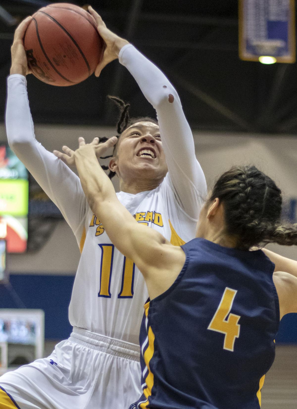 Women S Basketball Winner On Senior Day Against Murray State