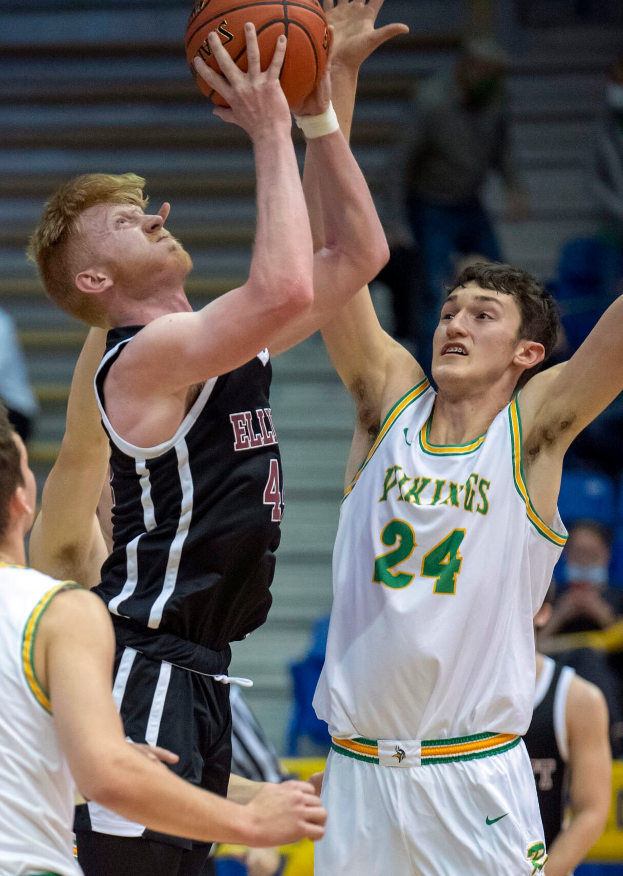 Rowan County v Elliott County Boys Regional