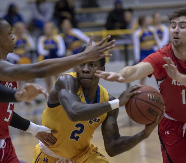 Men S Hoops Overcomes 14 Point Deficit Defeats Semo 73 69 News Thetrailblazeronline Net
