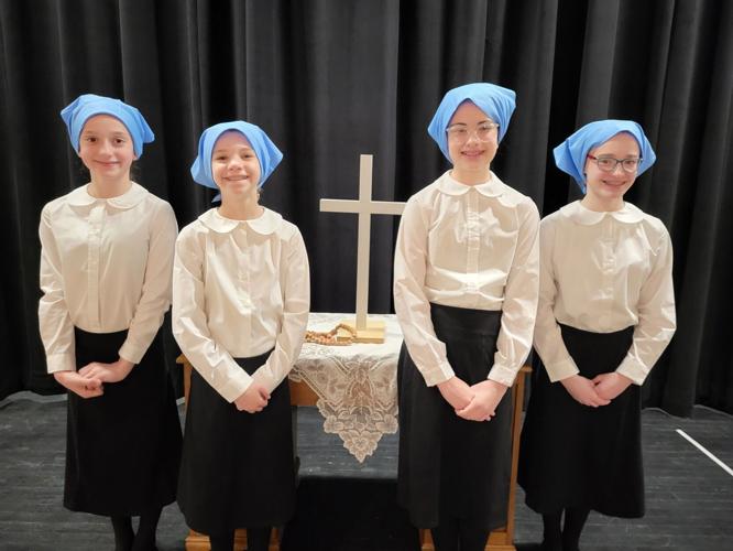 Mid Valley Players perform "Sound of Music"