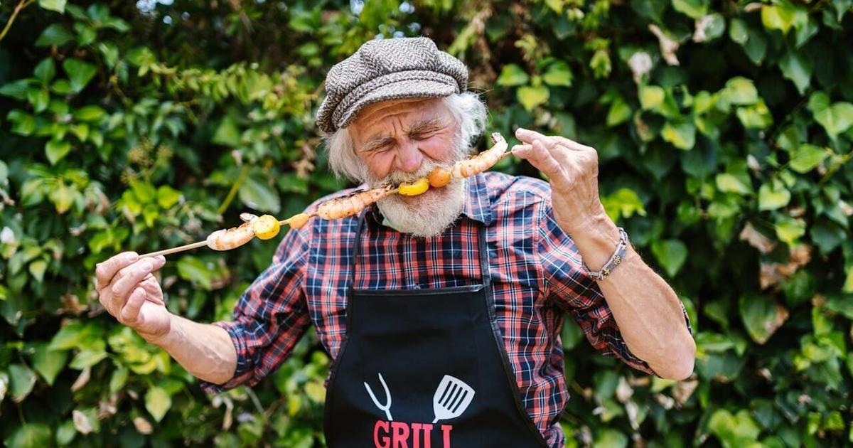 You can change your diet to help prevent dementia risk