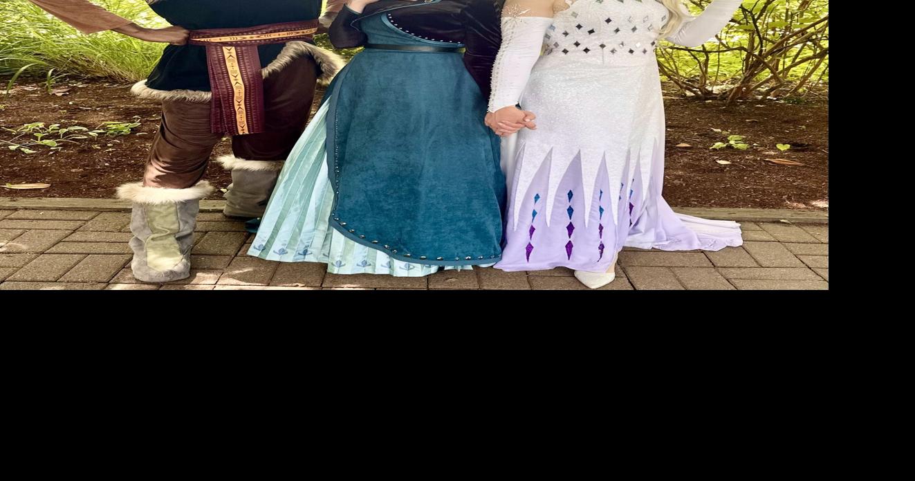 Stonington COMO prepares for popular 'Frozen' sing-a-long