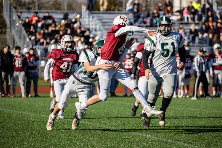 Estevan Chargers beat Weyburn during rainy football game 