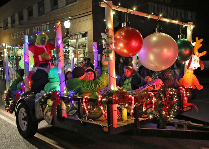 PHOTOS Celebrating the season with a light parade extravaganza