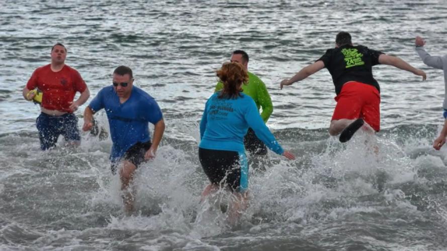 Photos: Ocean plunge raises more than $4,800 for Sunshine Coast Special  Olympics - Coast Reporter