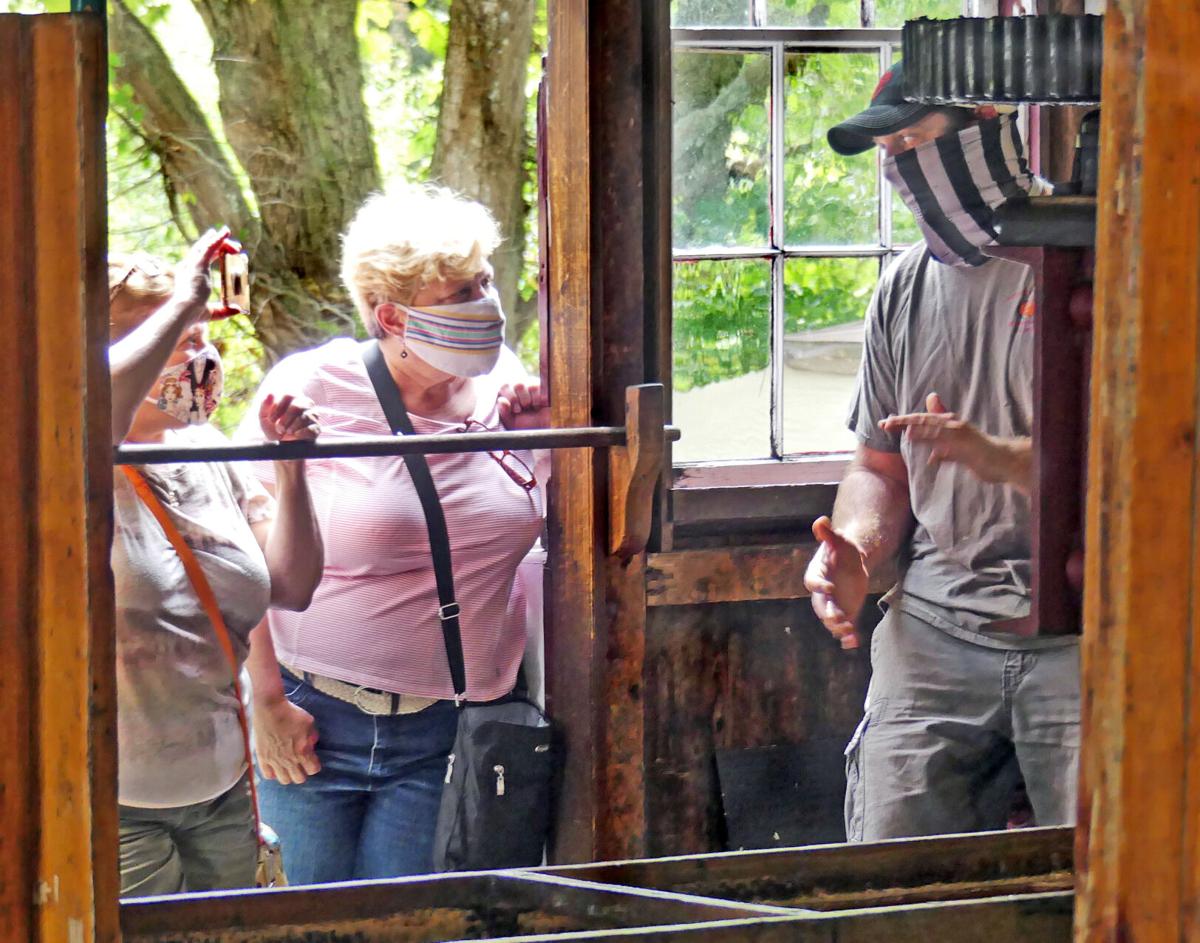 B F Clyde S Cider Mill Adapts To Life In The Age Of Coronavirus Covid 19 Thewesterlysun Com