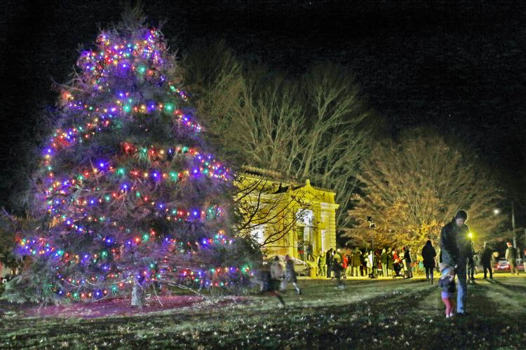 PHOTOS Stonington Borough Holiday Stroll and Tree Lighting