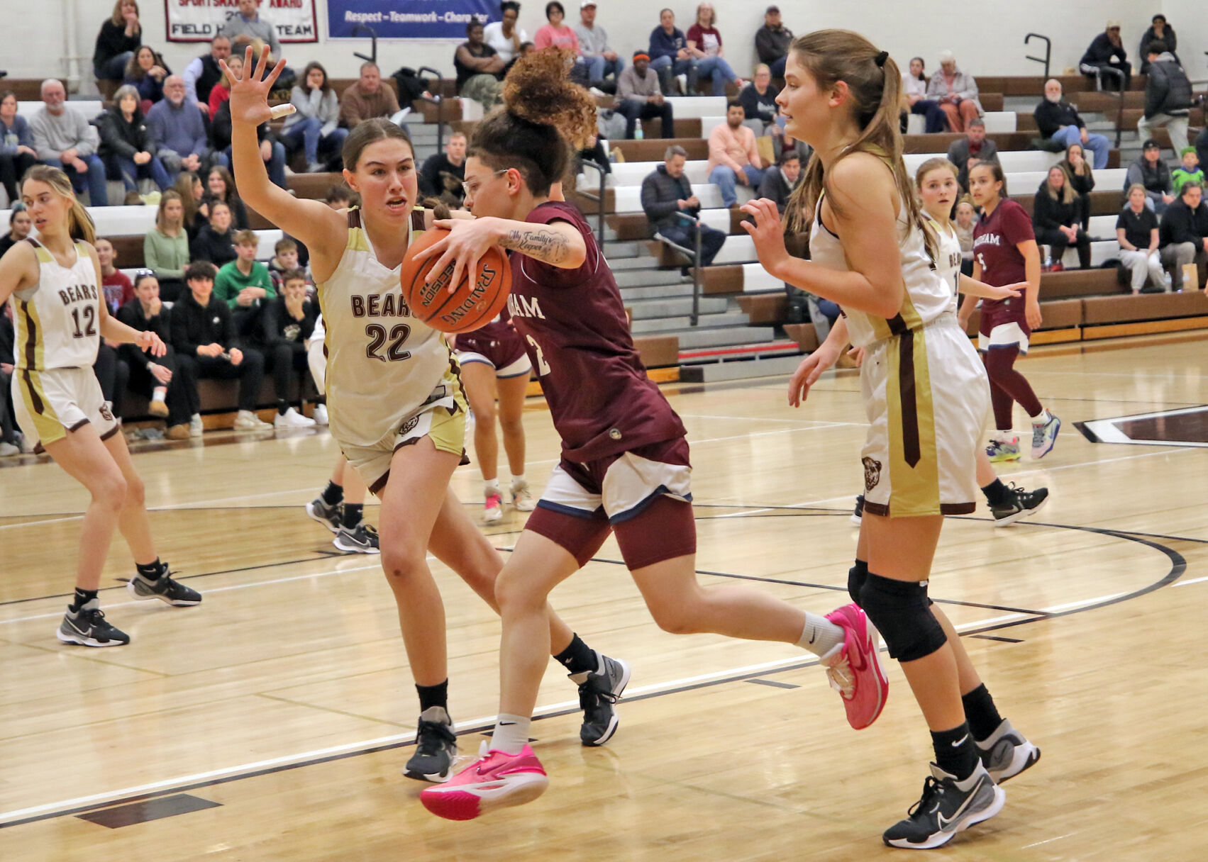 Stonington’s Victory over Windham: A Triumph Marked by Standout Performances and a Game-Changing Winning Streak