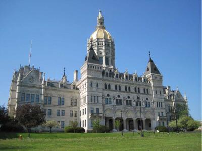 standing Connecticut state house