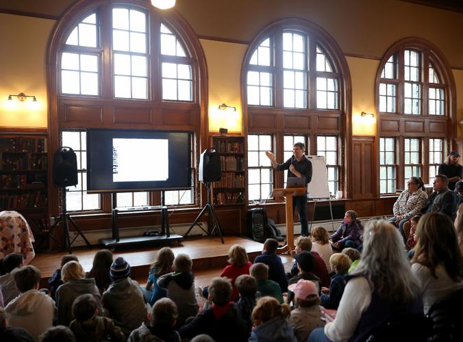 PHOTOS 'Diary of a Whimpy Kid' author draws a crowd to Wheeler Library