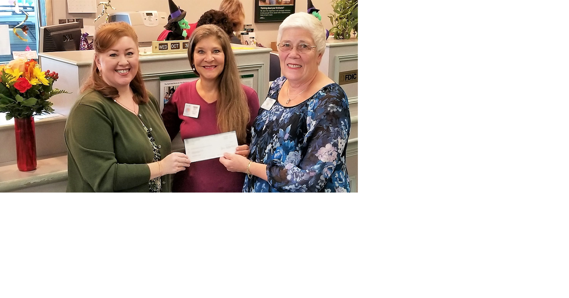 Savings Institute Bank & Trust employees come together to stop hunger