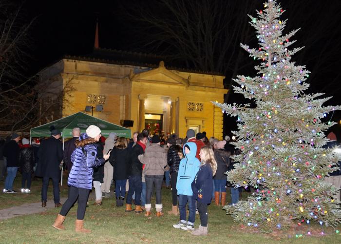 PHOTOS Stonington Stroll and treelighting Stonington