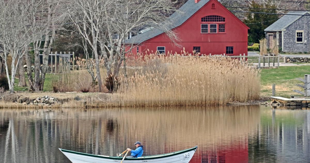PHOTOS: Rowing the dory | Westerly | thewesterlysun.com