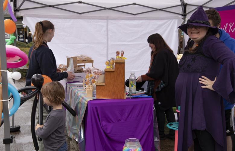 Mystic Apple Fest celebrated fall with activities and plenty of apples