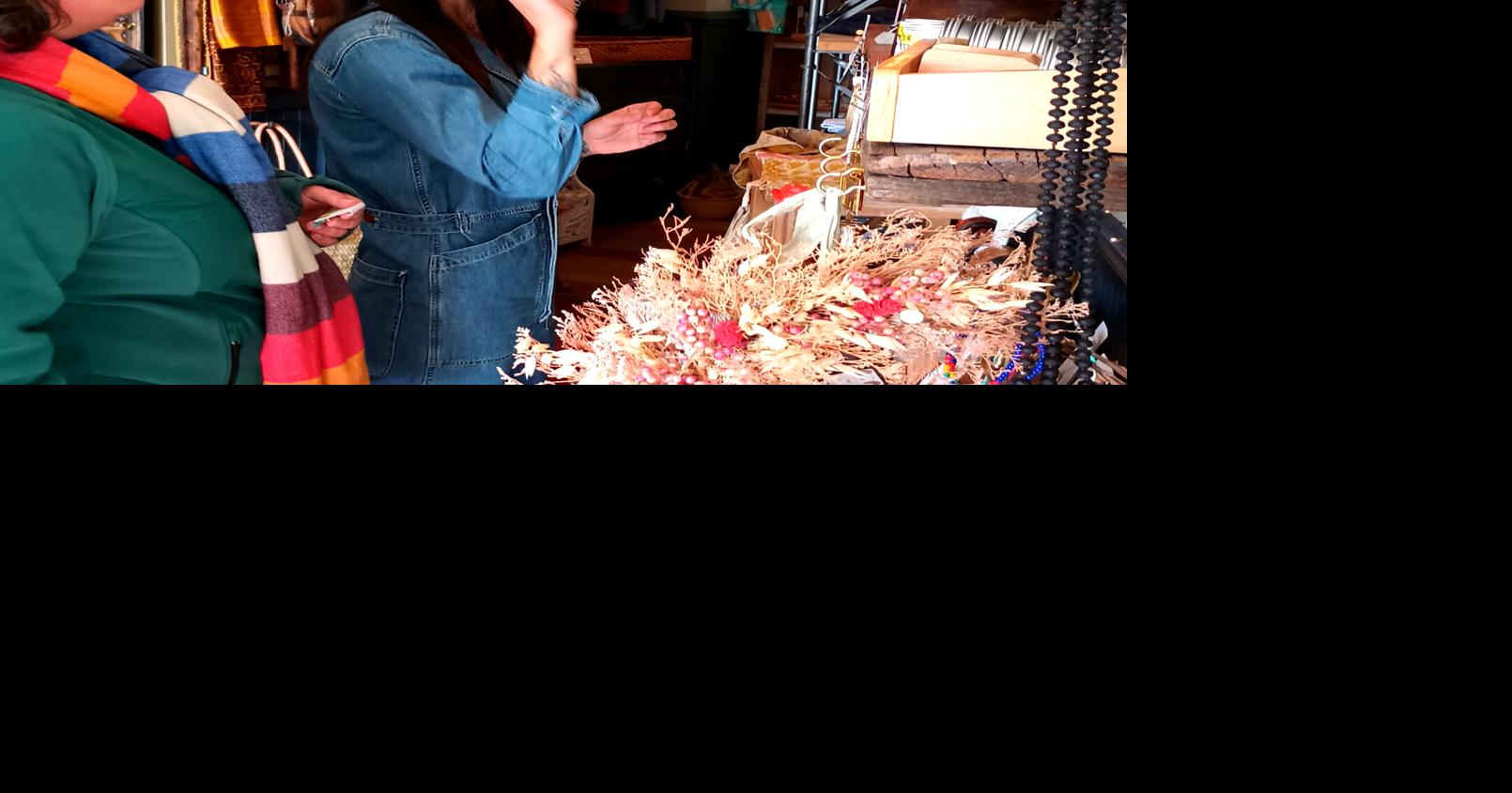 Service with a Smile For local small businesses, ‘tis the season to