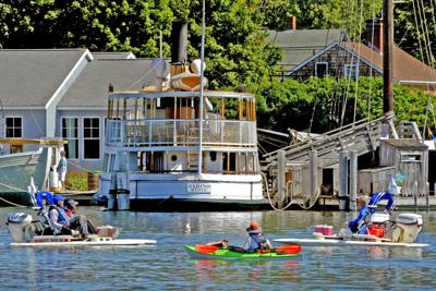 091919 MYS NYC Firefighter boat at dock 1155.JPG