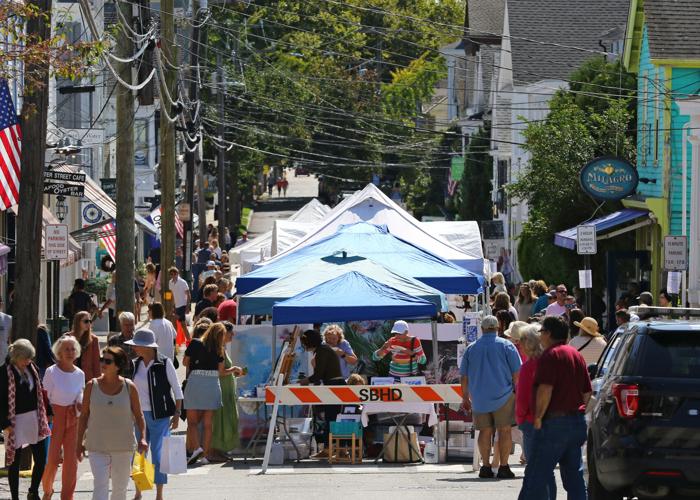 PHOTOS Borough Art Walk gets pictureperfect weather Stonington