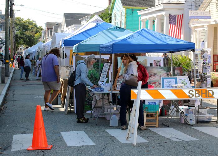 PHOTOS Borough Art Walk gets pictureperfect weather Stonington