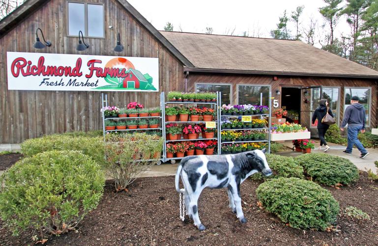 New grocery store opens in Richmond Richmond & Hopkinton