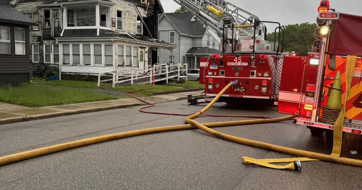 Pawcatuck resident extricated from early morning fire along Washington Street - Vimarsana News